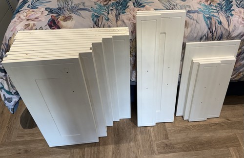 White shaker style wood - shaker,