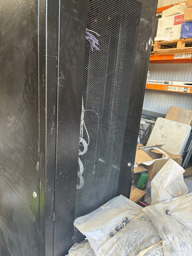 Black freestanding server - black, rack