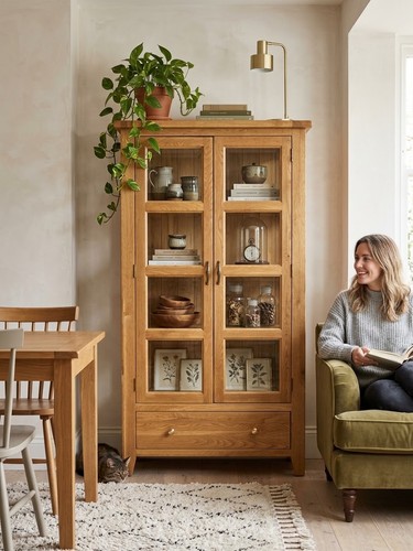 Stunning oak display cabinet - stunning,